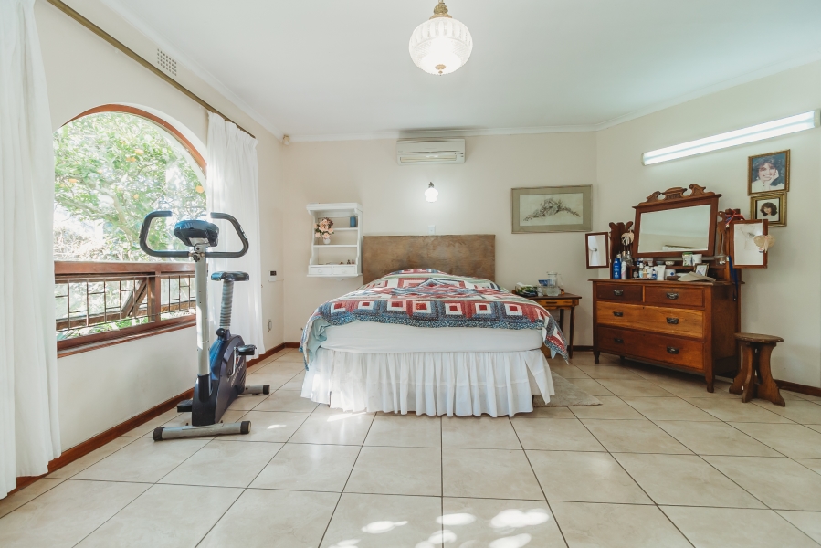 4 Bedroom Property for Sale in Glen Barrie Western Cape